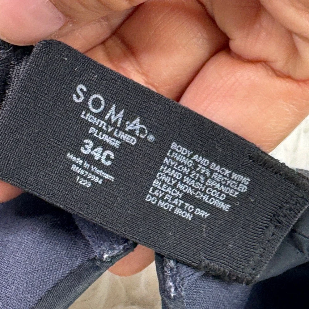 Soma Plunge Bra 34C Black‎ Lightly Lined Underwire Adjustable Straps Intimates